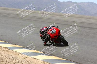 media/Apr-10-2022-SoCal Trackdays (Sun) [[f104b12566]]/Bowl (11am)/